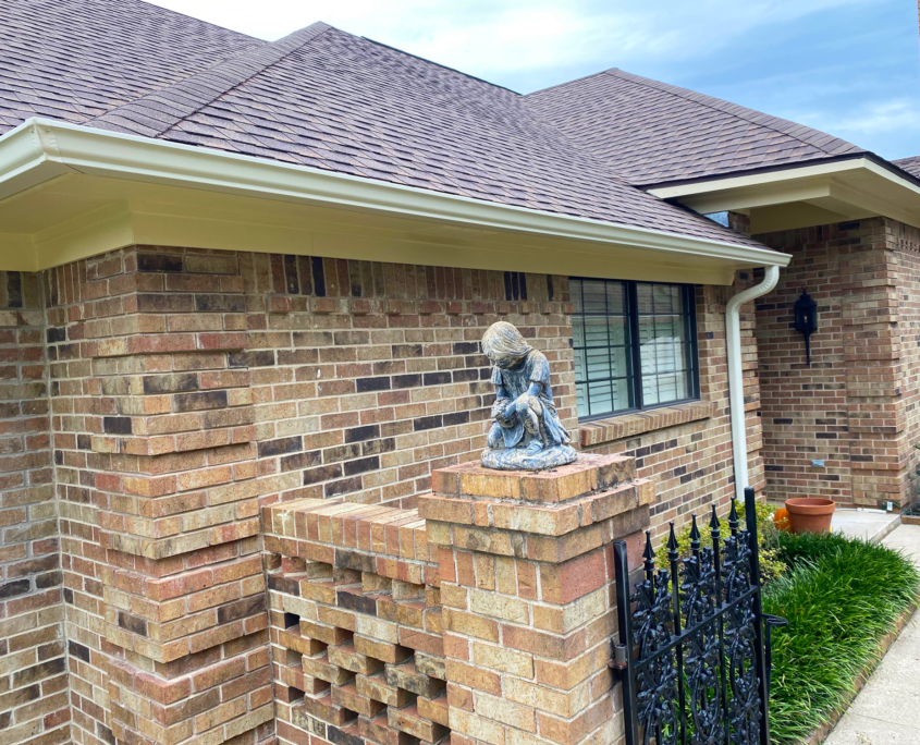 Gutter work in Texas